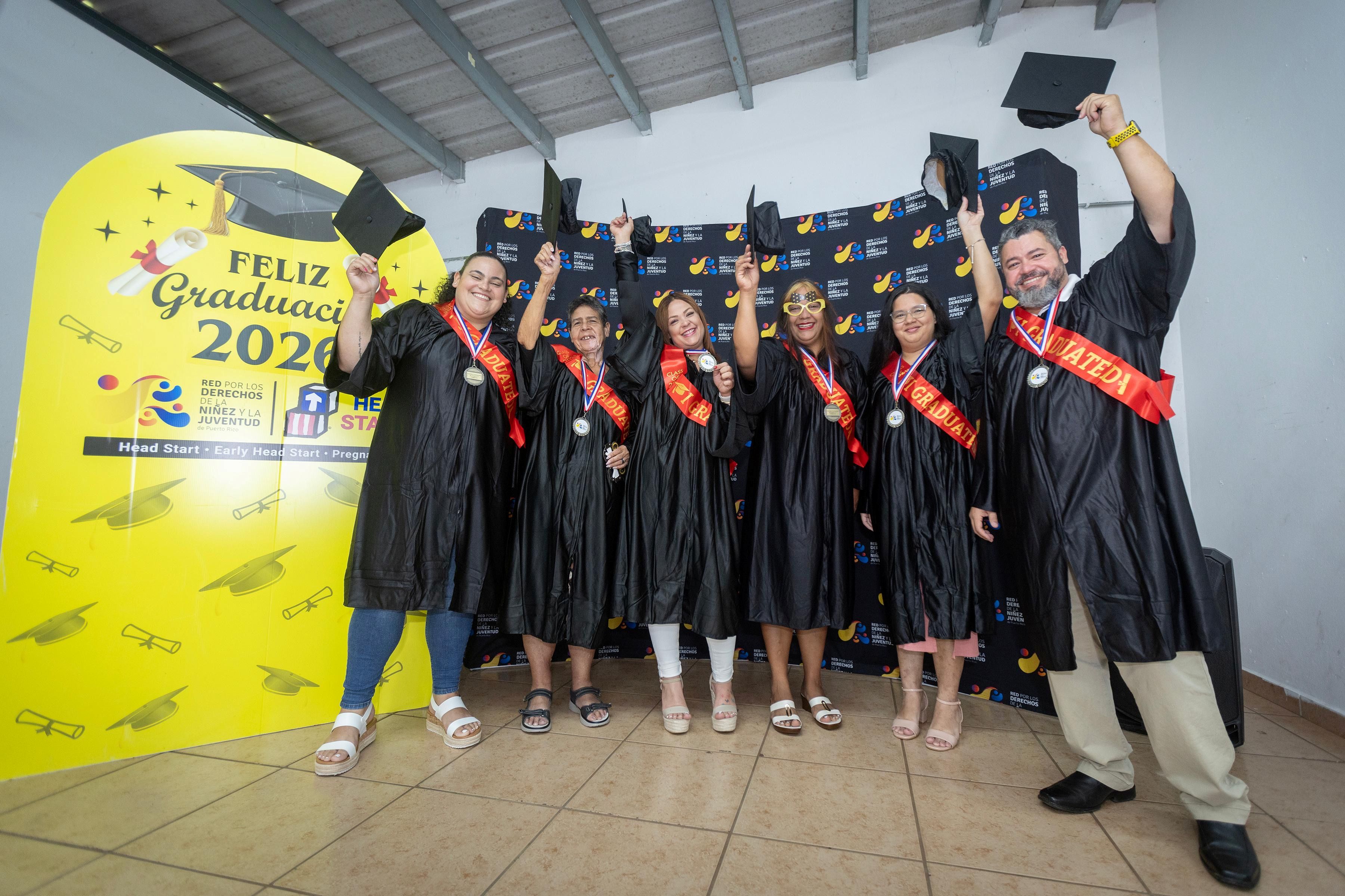 La Red celebra graduación de familias del curso «Fundamentos de Crianza» en Juncos