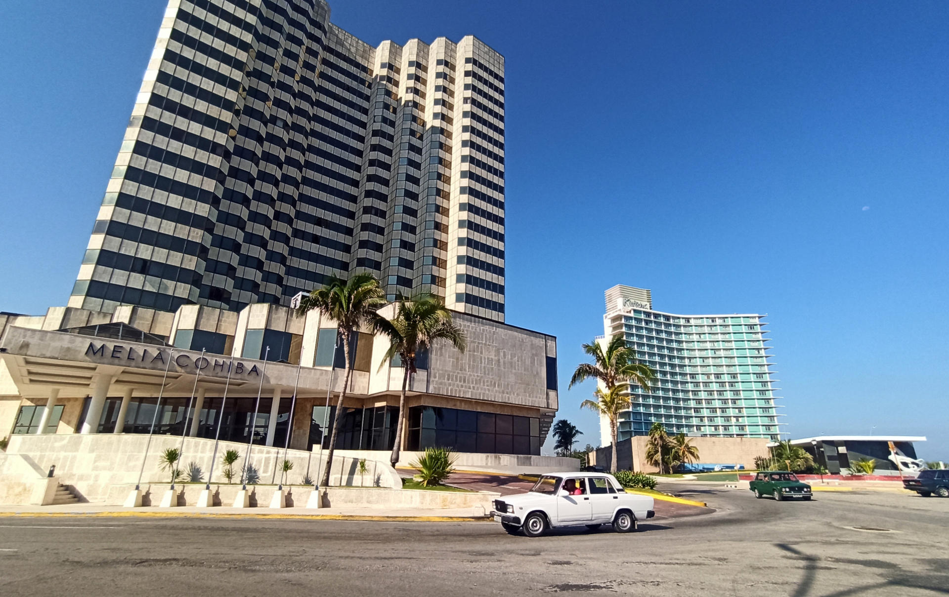Las cuatro mayores hoteleras en Cuba dejan total o parcialmente la isla en una semana