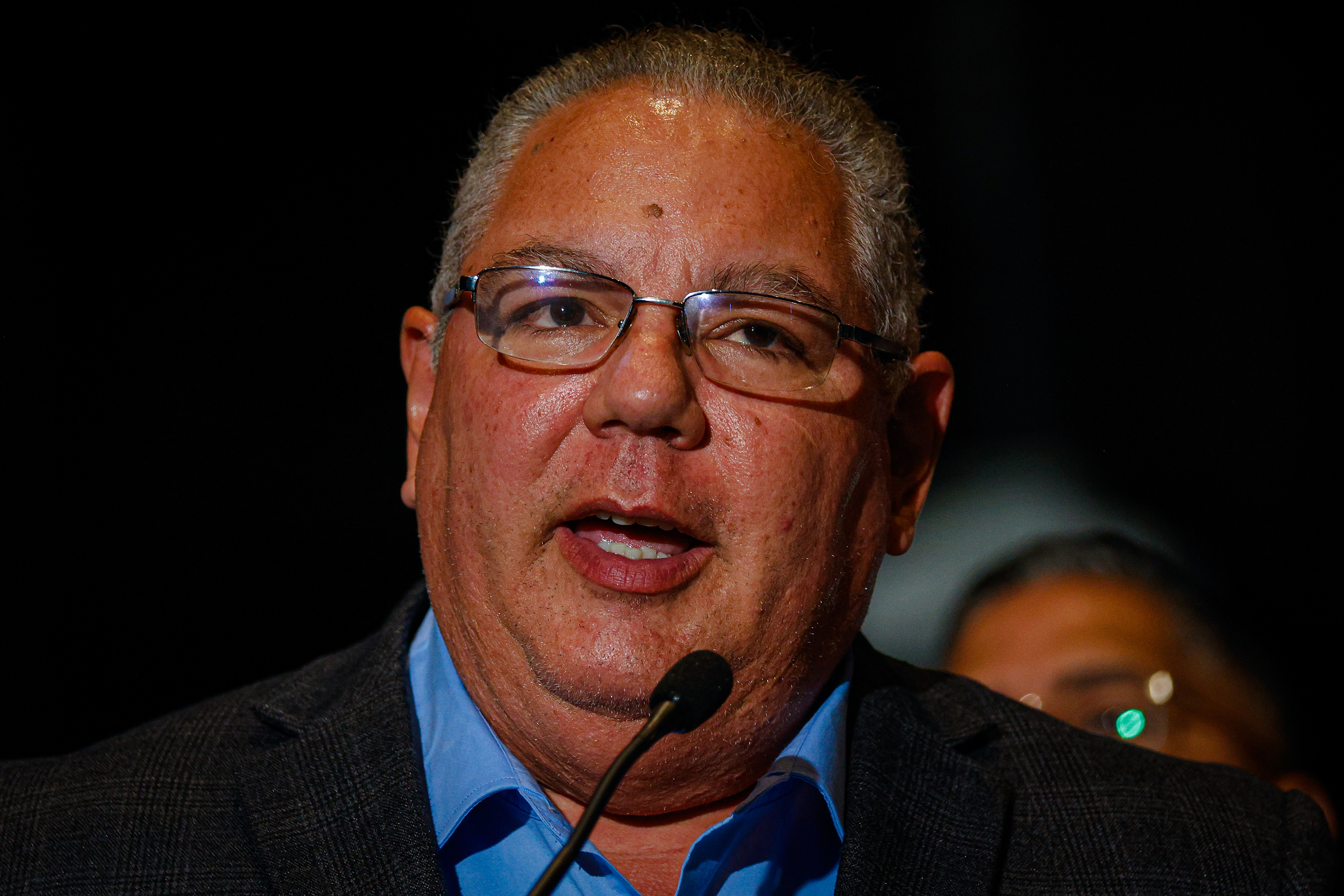 Líderes de la Federación de Voleibol demandan al secretario del DRD por libelo y difamación