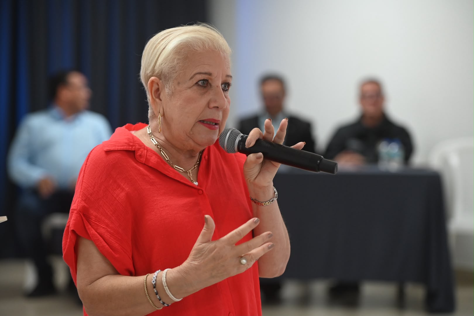Loíza considera unirse al pleito judicial de San Juan contra la AAA