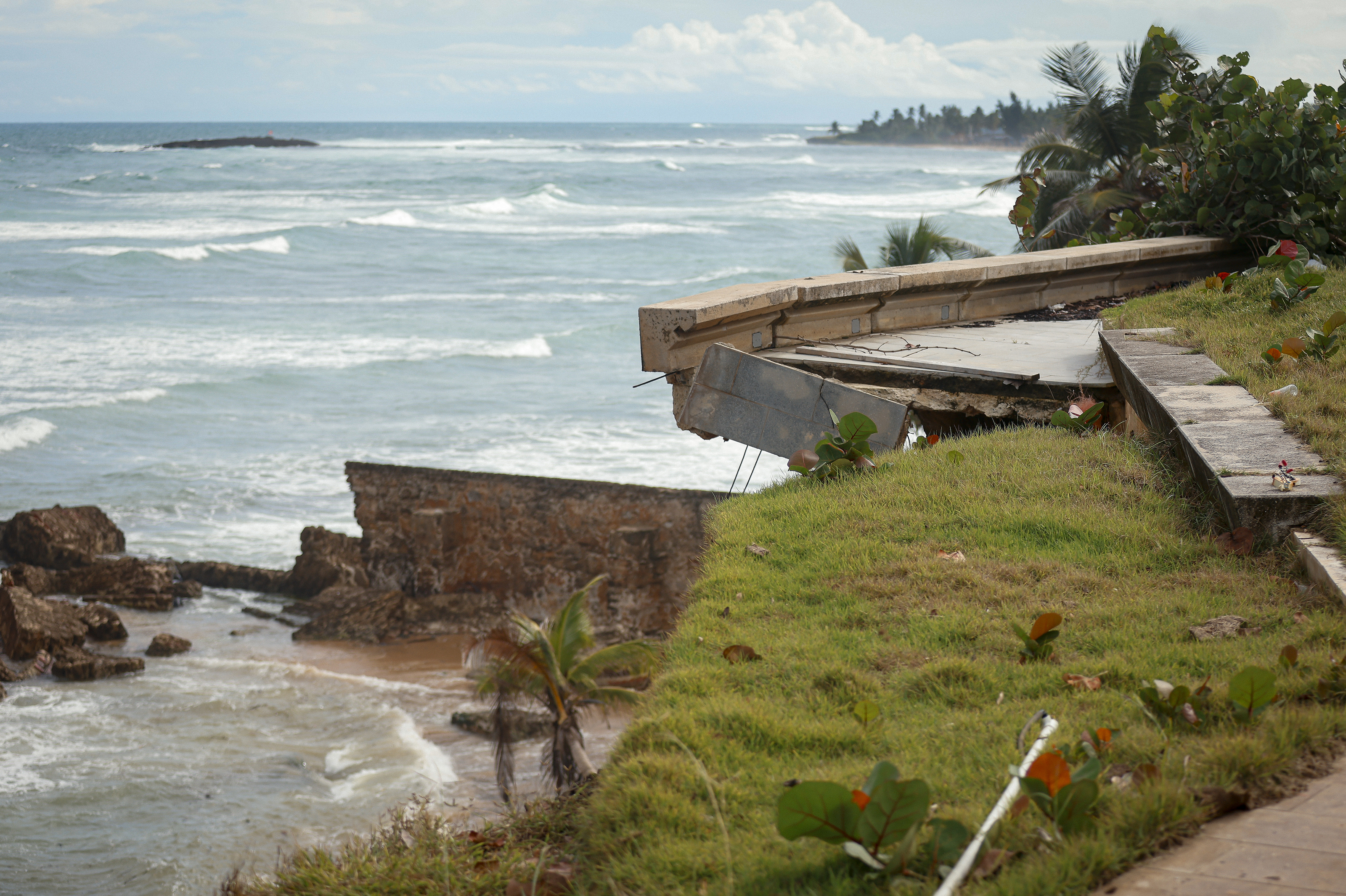 Organizaciones ambientales exigen moratoria a construcción costera en Puerto Rico