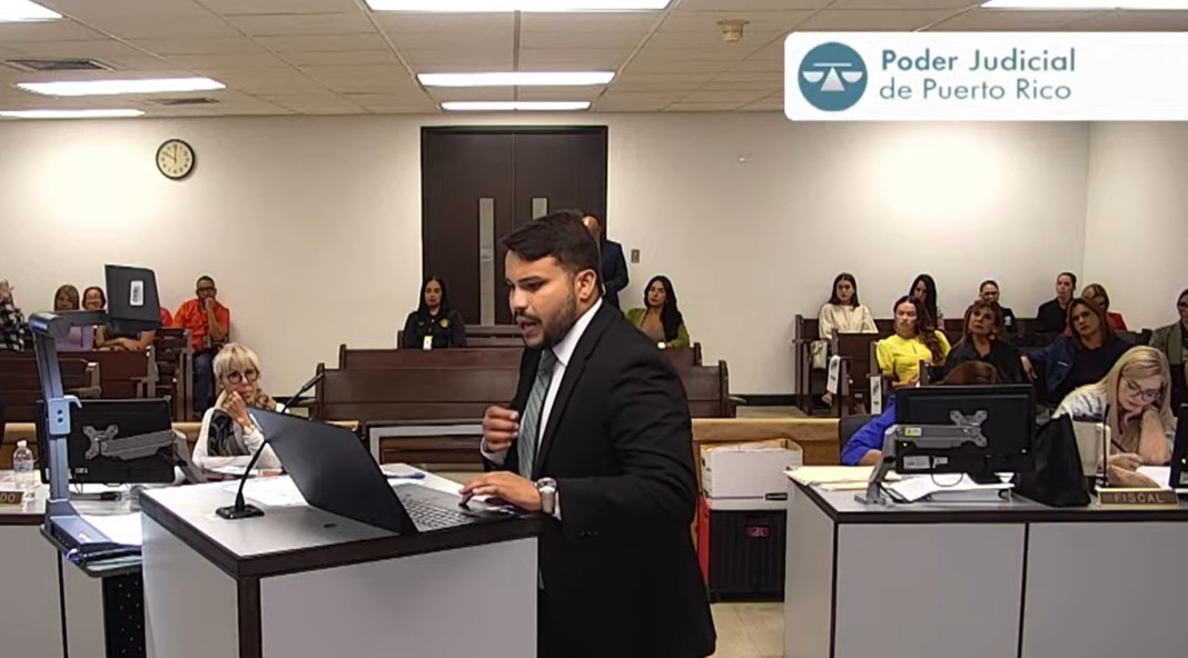 Testigo declara que vio a Elvia Cabrera sacar objeto de cartera durante pelea en Aibonito