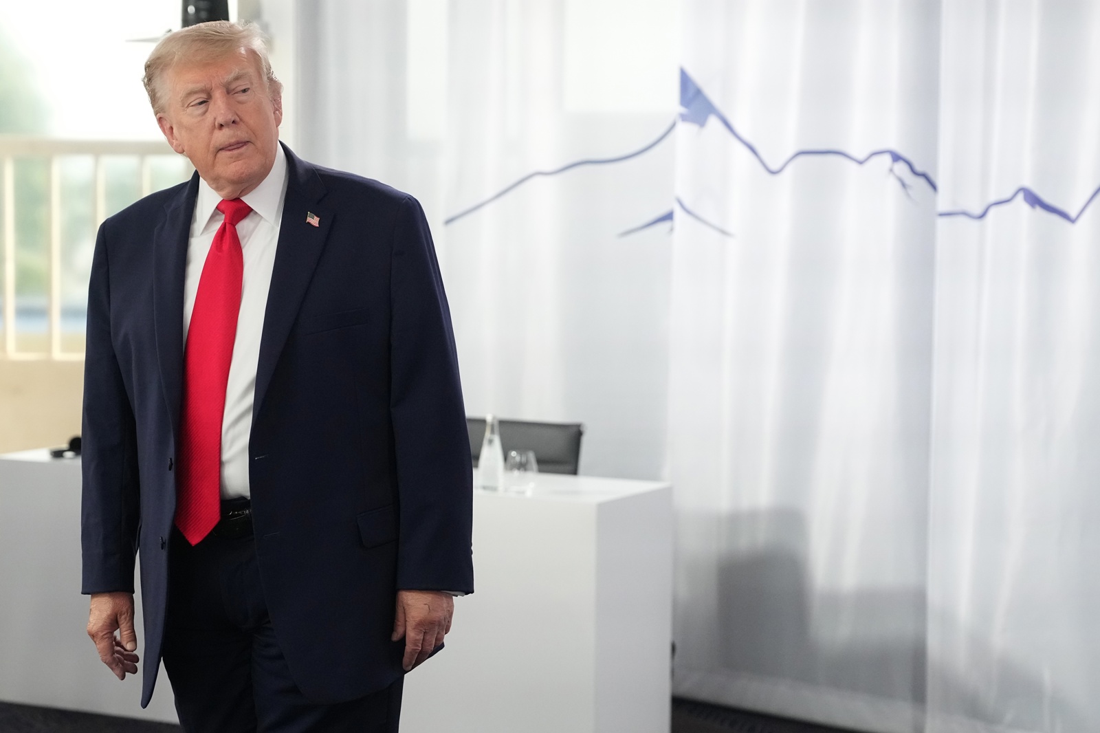 Trump pide a Netanyahu ser «más responsable» respecto al Líbano y dice no estar contento