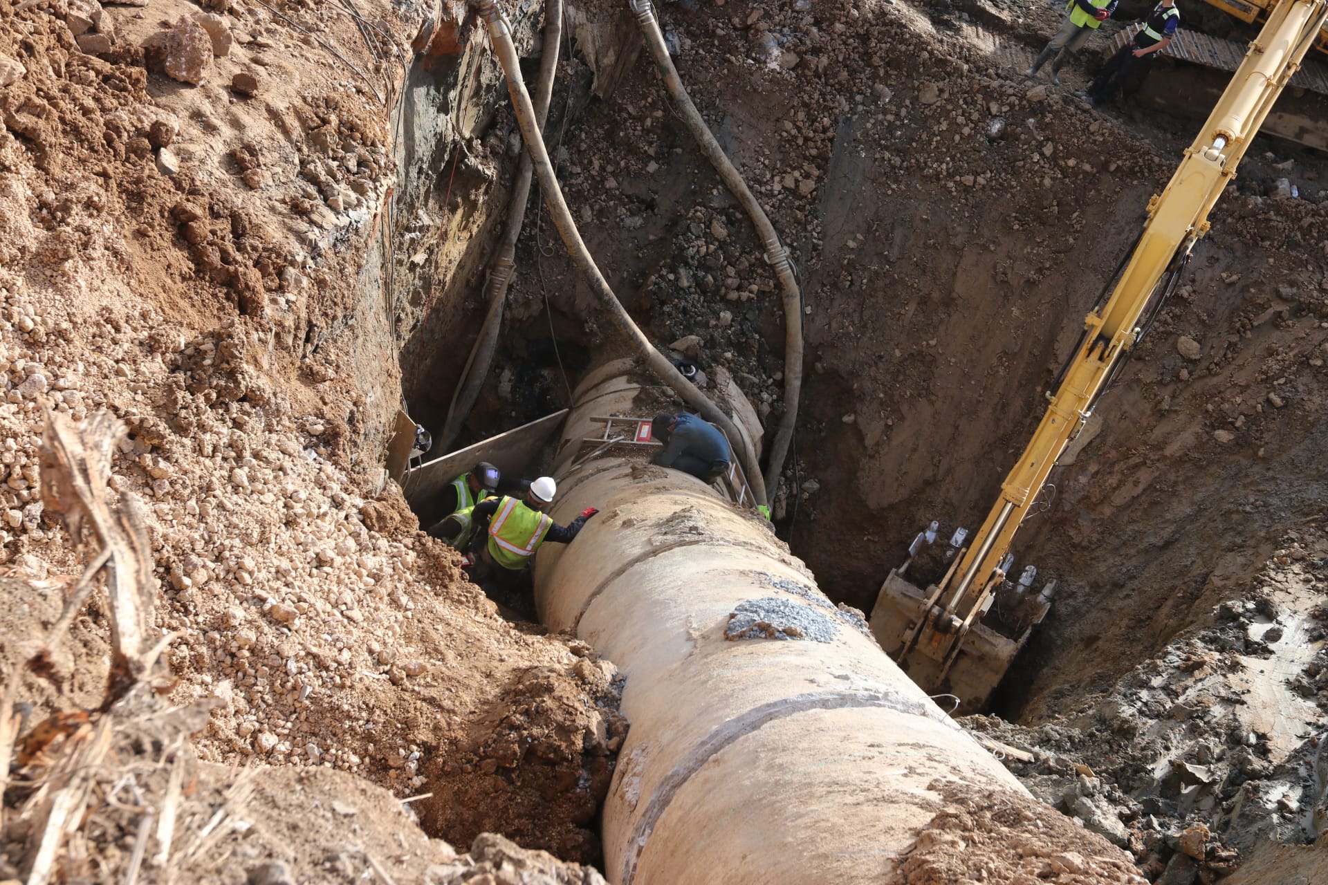 AAA comienza el proceso de recuperación del servicio de agua
