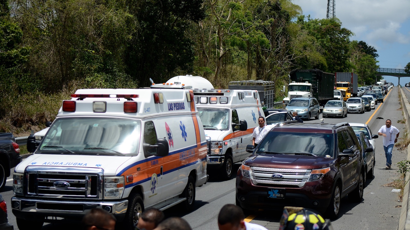 Legislatura aprueba aumento de $100 a $500 en multa por no ceder paso a vehículos de emergencia