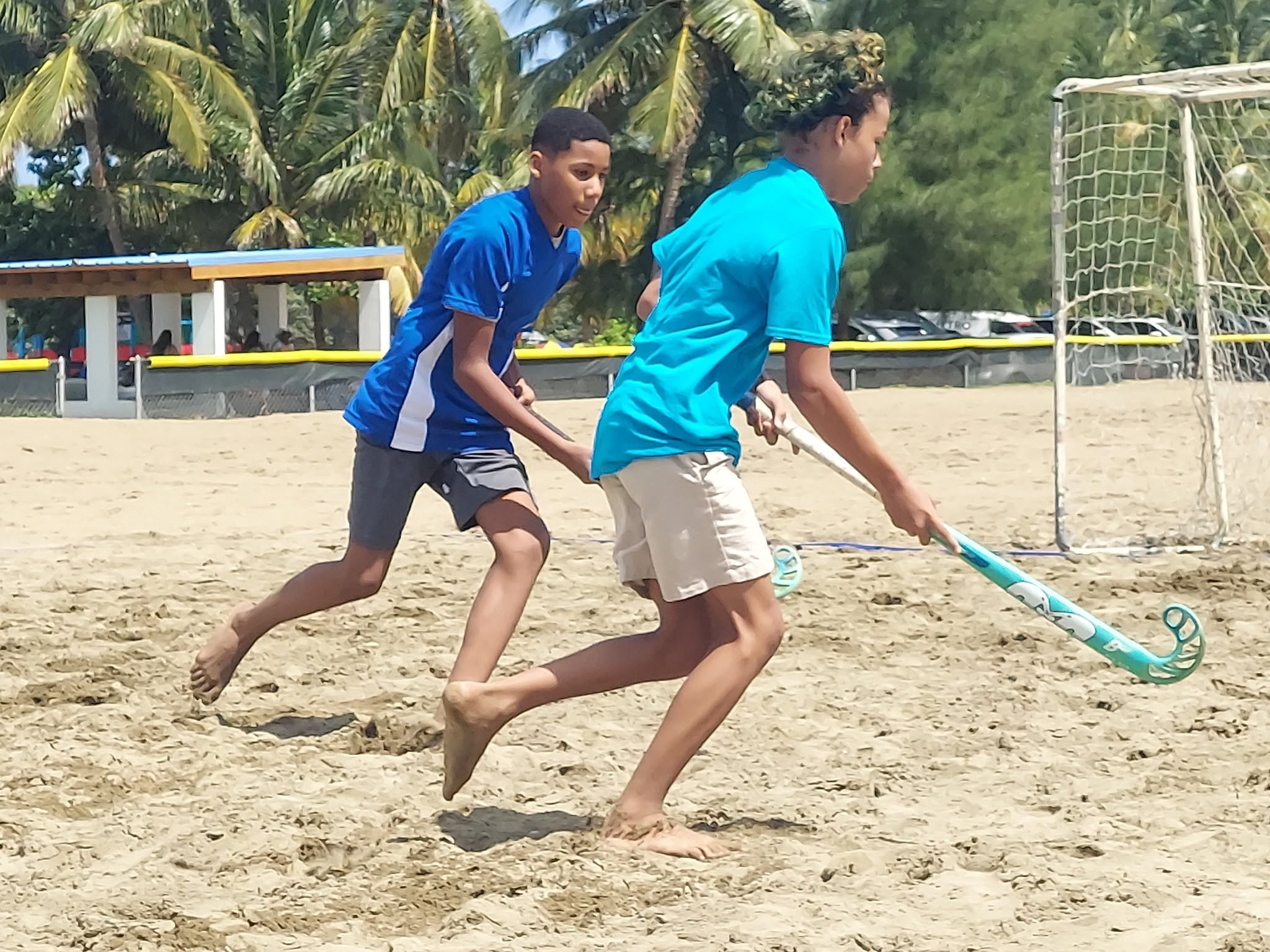 Federación de Hockey lleva torneo de playa al Playatón DRD Añasco 2026