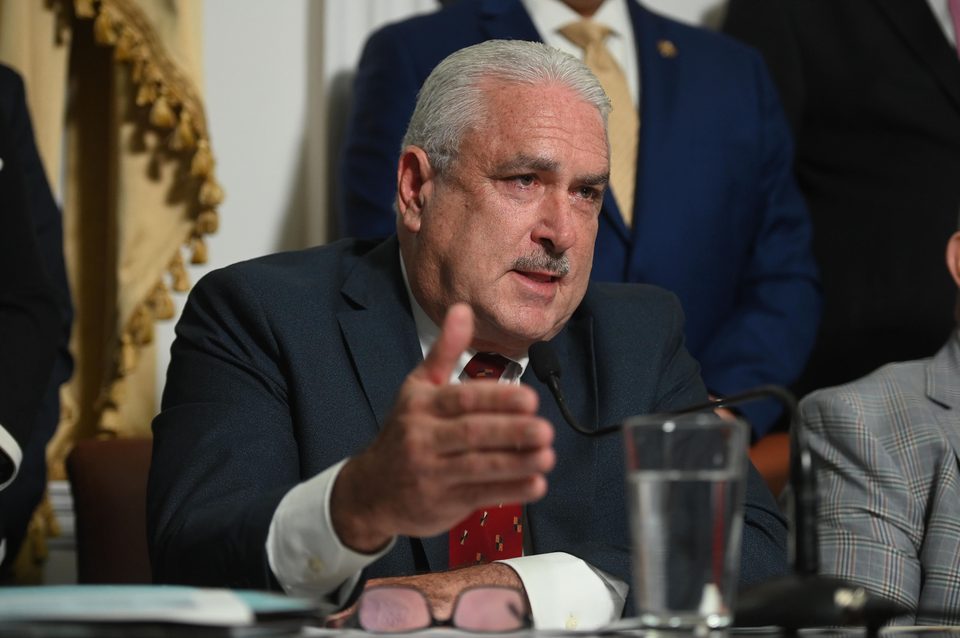 TRS atribuye a “revancha de Domenech” recortes a agencias
