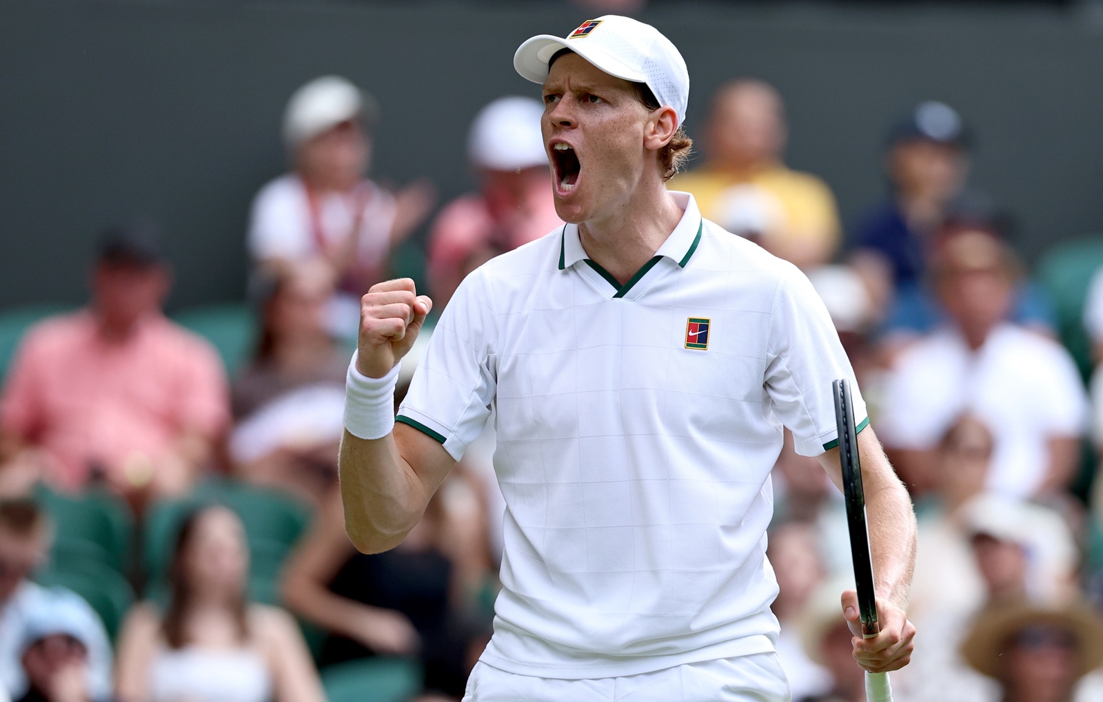 Sinner avanza sin brillo y Medvedev termina con la aventura de Mérida en Wimbledon