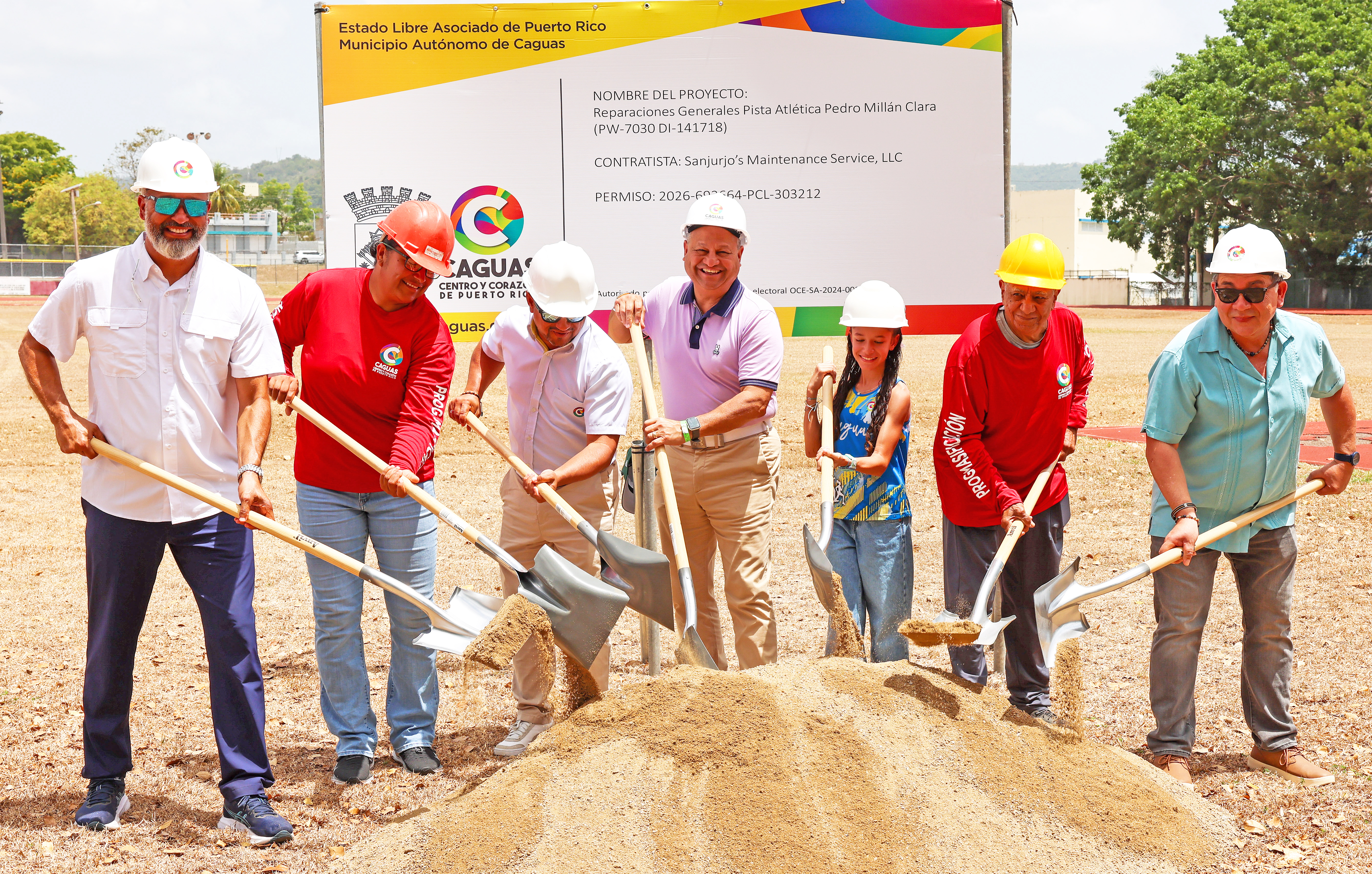 Colocan primera priedra para la reconstrucción de pista atlética de Pedro Millán Clara