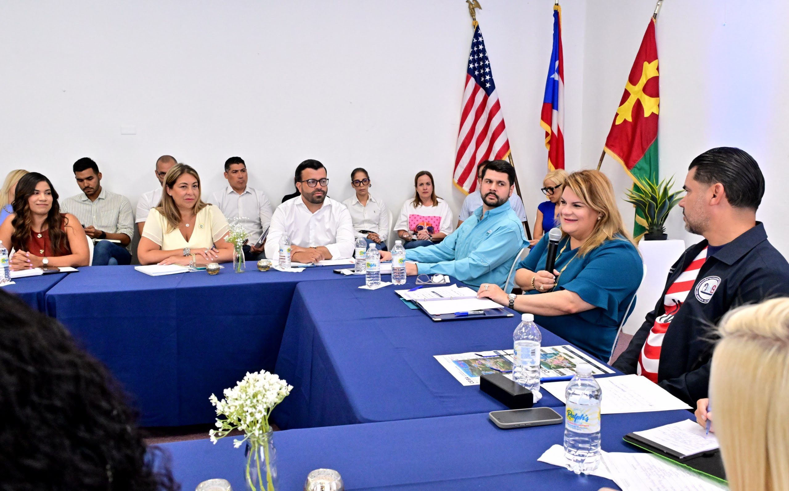 Gobernadora supervisa proyectos de desarrollo en Ceiba