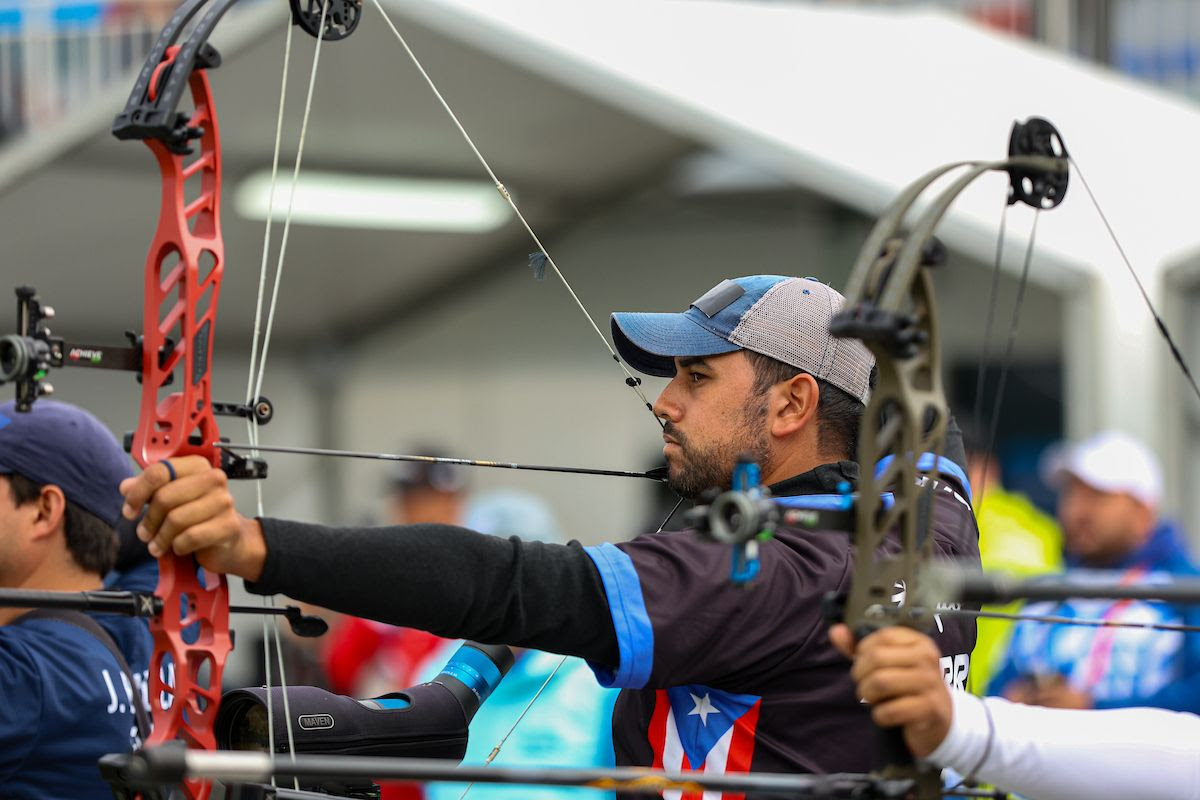 Jean Pizarro revalida su oro centroamericano en tiro con arco compuesto