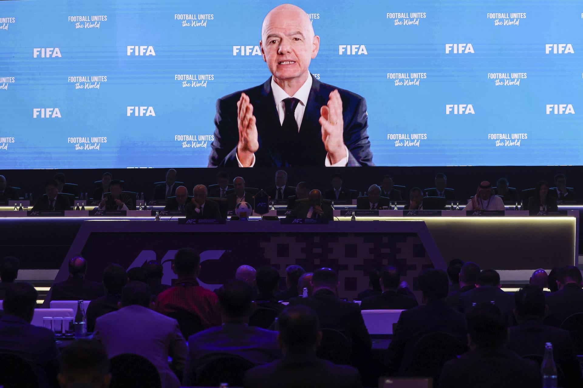 Crece el rechazo a la FIFA y combaten la explotación comercial del Mundial