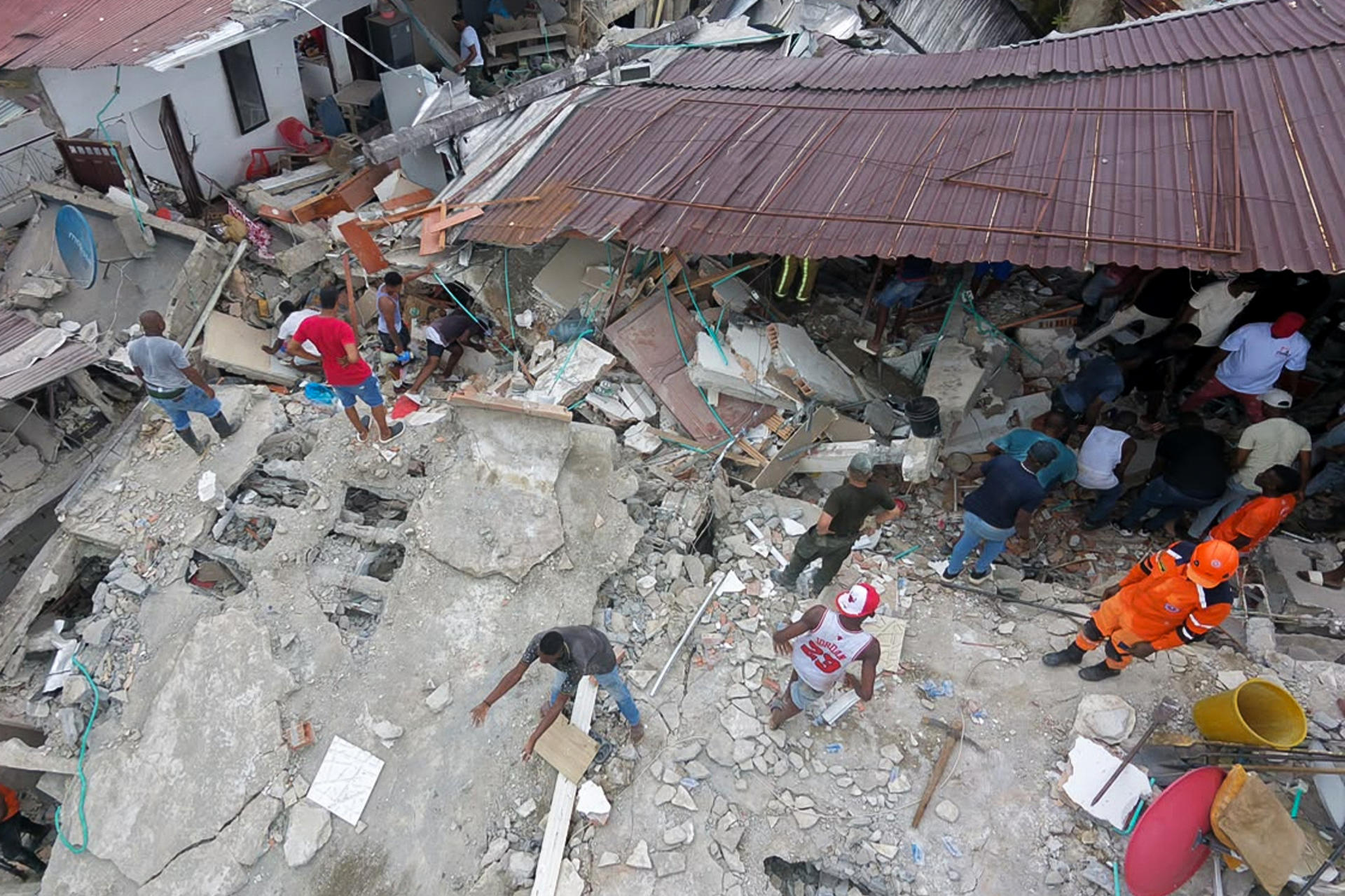 Temblor de magnitud de 7.4 sacude a Colombia