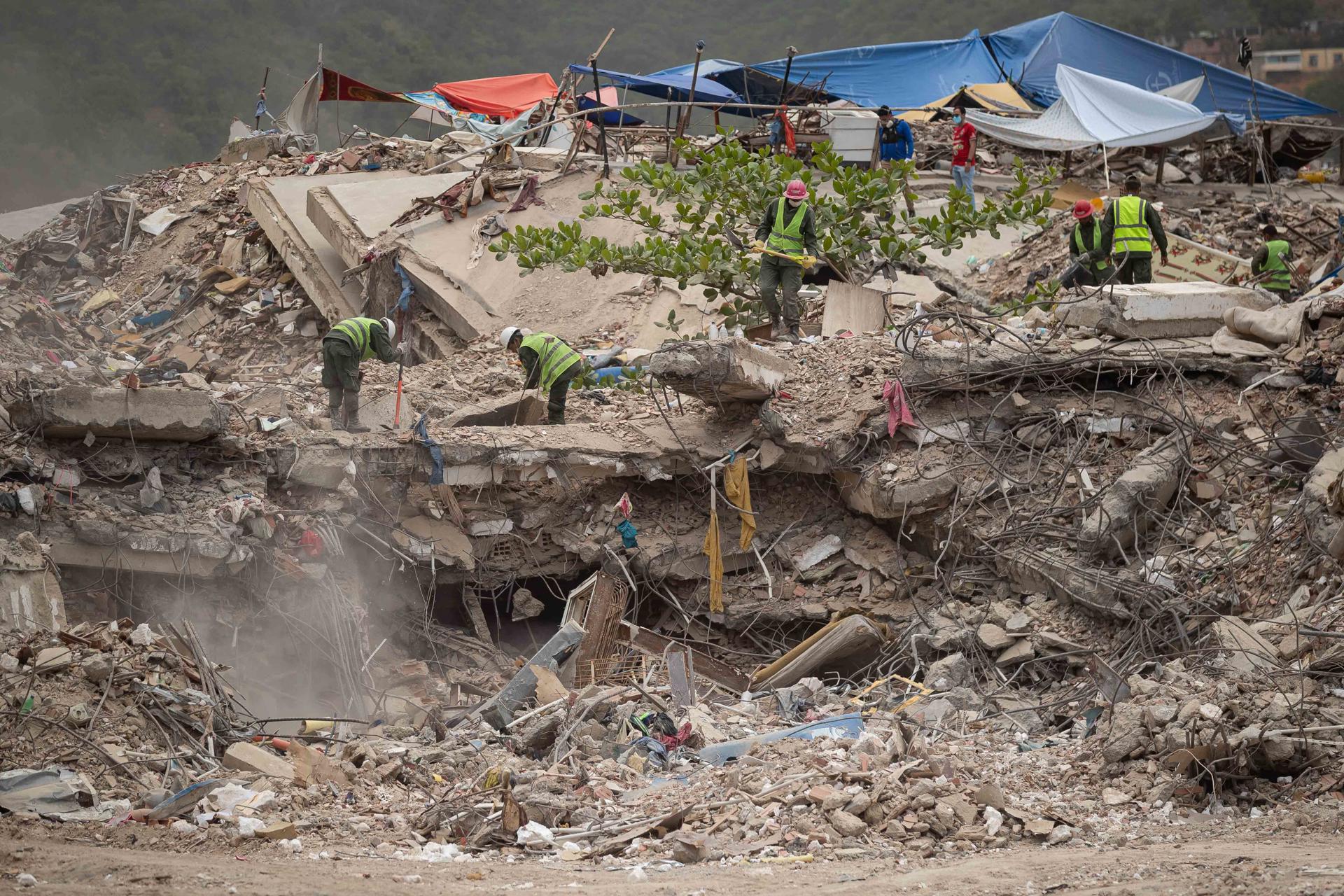 Asciende a 6,301 la cifra de muertos por el doble terremoto del 24 de junio en Venezuela
