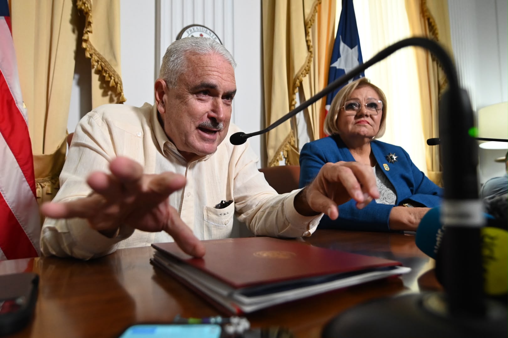 Rivera Schatz dice no estar conforme con desempeño del presidente ejecutivo de la AAA