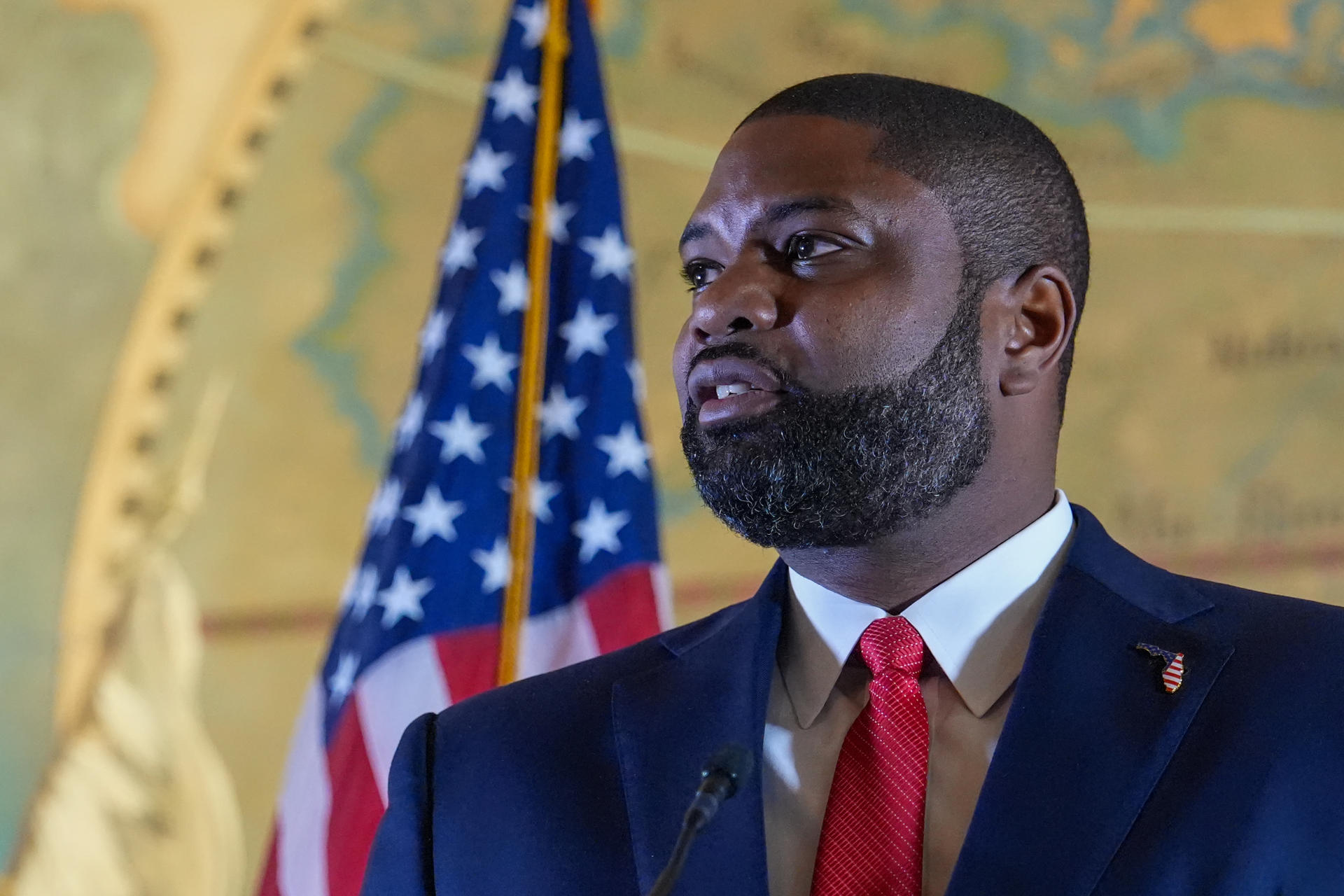 Candidato republicano a gobernar Florida apoya a Trump «en la caída del régimen» de Cuba