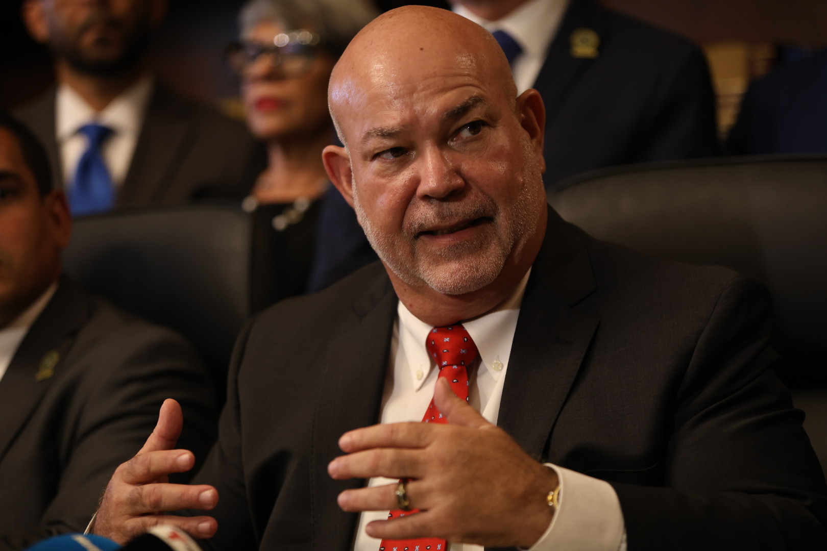Johnny Méndez se reunirá con presidente de la AAA por emergencia en Naguabo