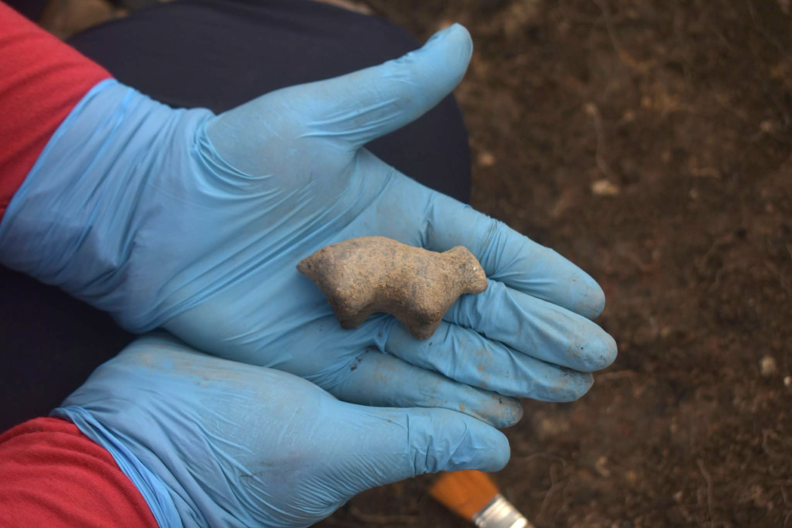 Hallan estatuillas para ritos de fertilidad y protección en fortaleza preincaica en Perú