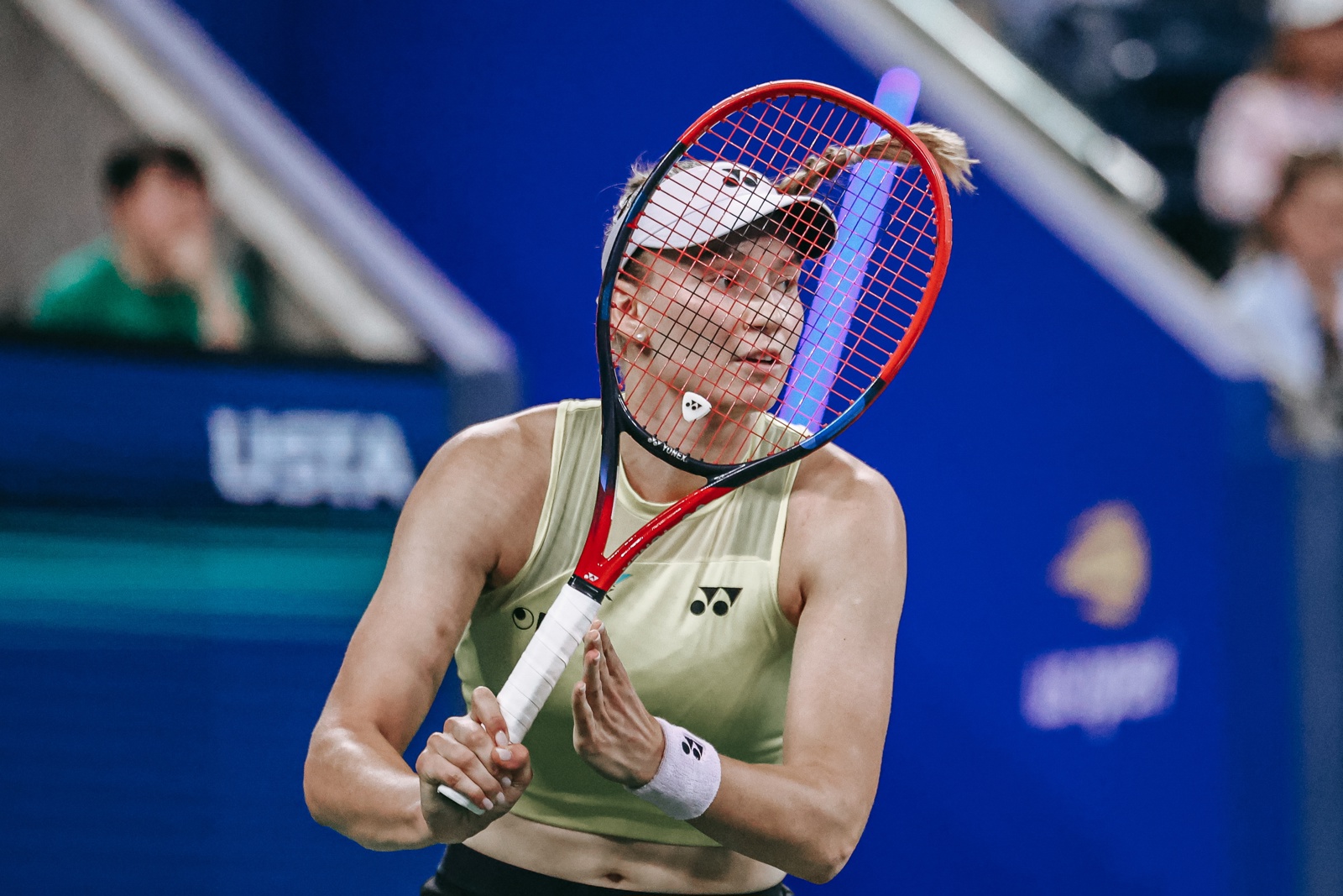 Rybakina elimina a Osaka y queda a una victoria de asaltar el número 1 de Sabalenka