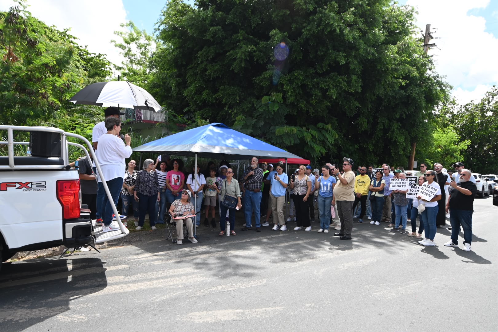 Coalición Provida protesta frente a clínica de planificación familiar en Puerto Rico