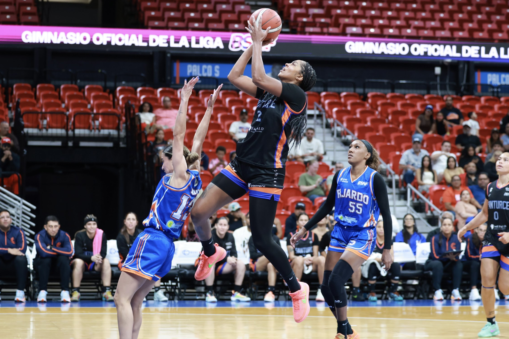 Las Gigantes tumban el invicto a las Atenienses