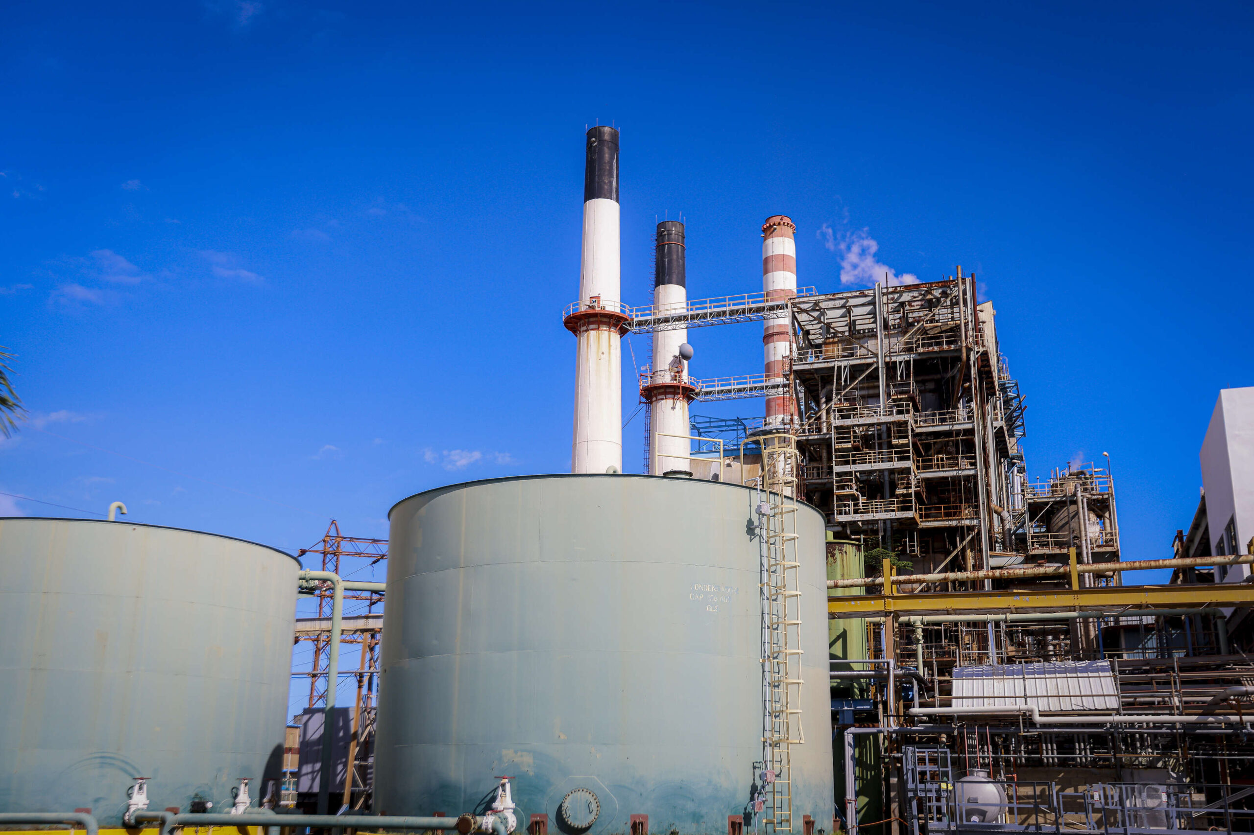 Negociado de Energía requiere datos adicionales sobre suministro de gas y costos de combustible
