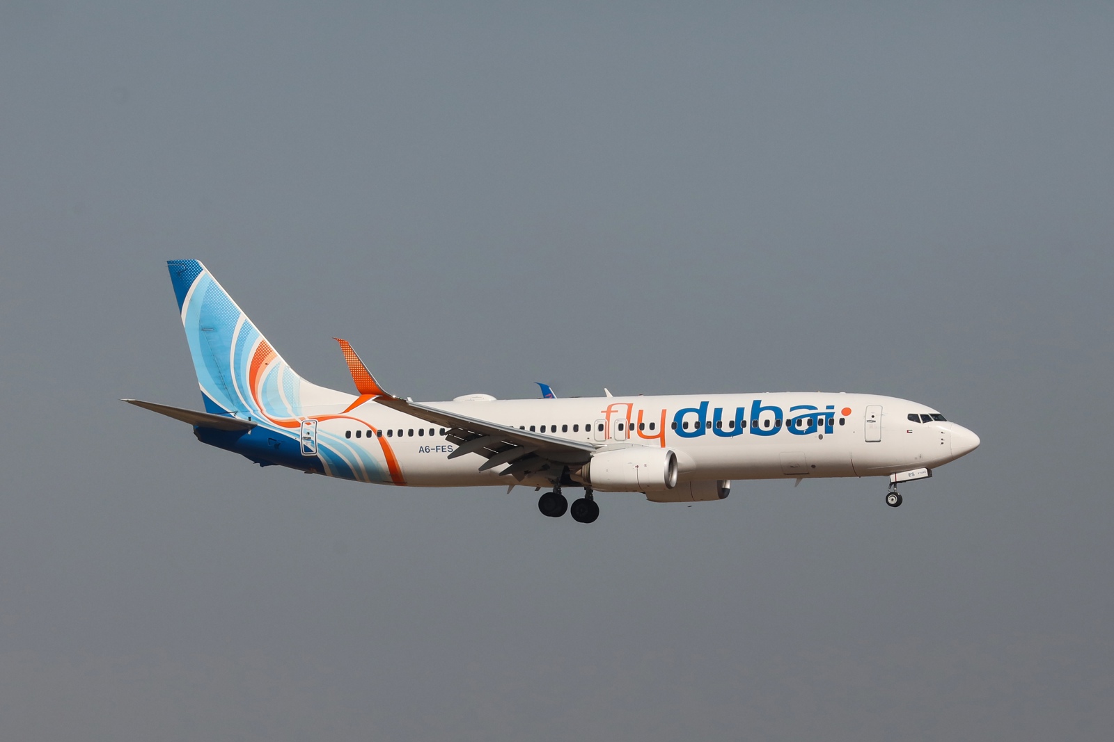 Heridos piloto y copiloto de avión Flydubai con destino a Israel y desviado por incidente
