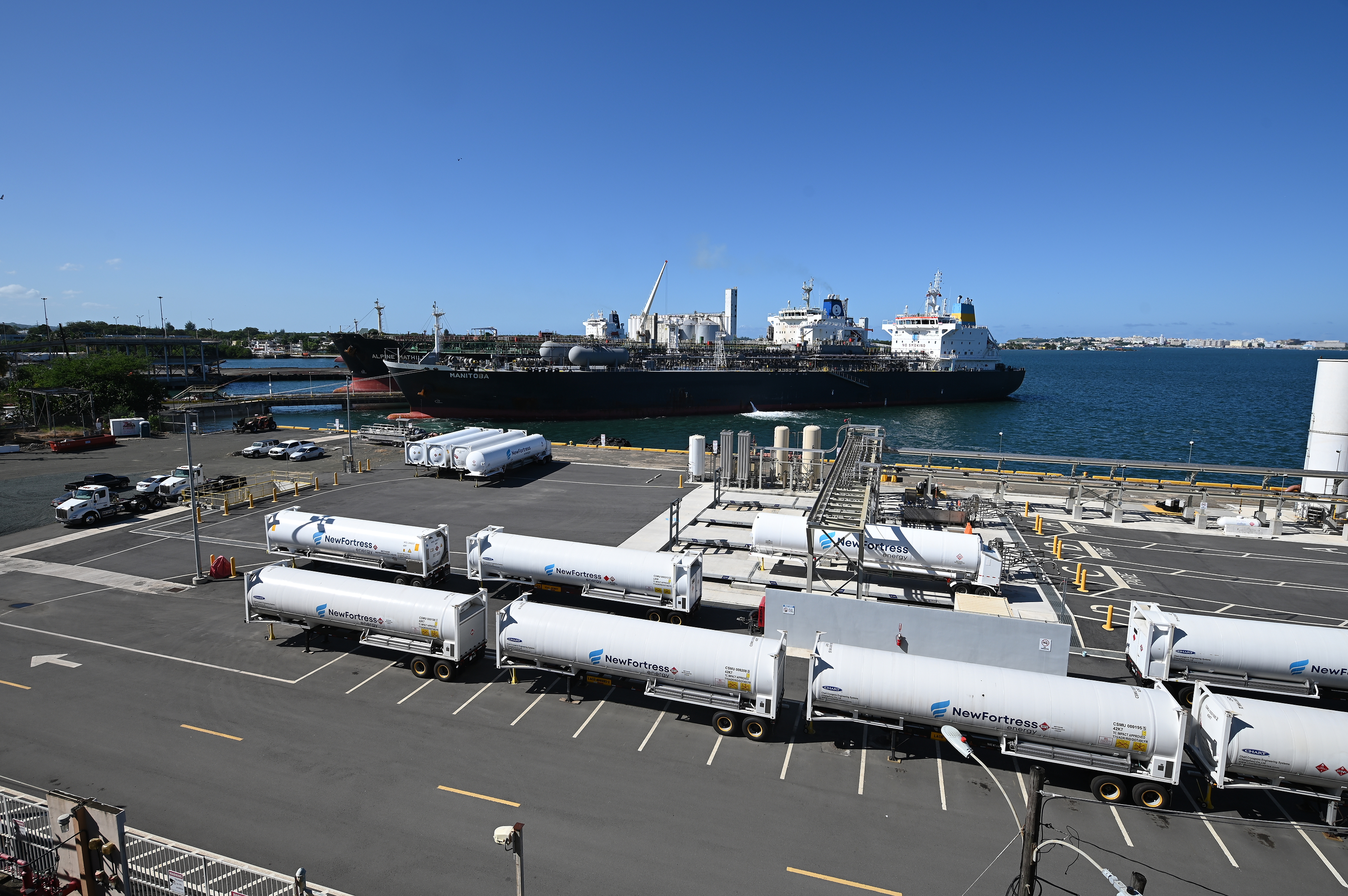 “Se ha salido de proporción”, afirma la gobernadora sobre disputa por entrada de barco con gas