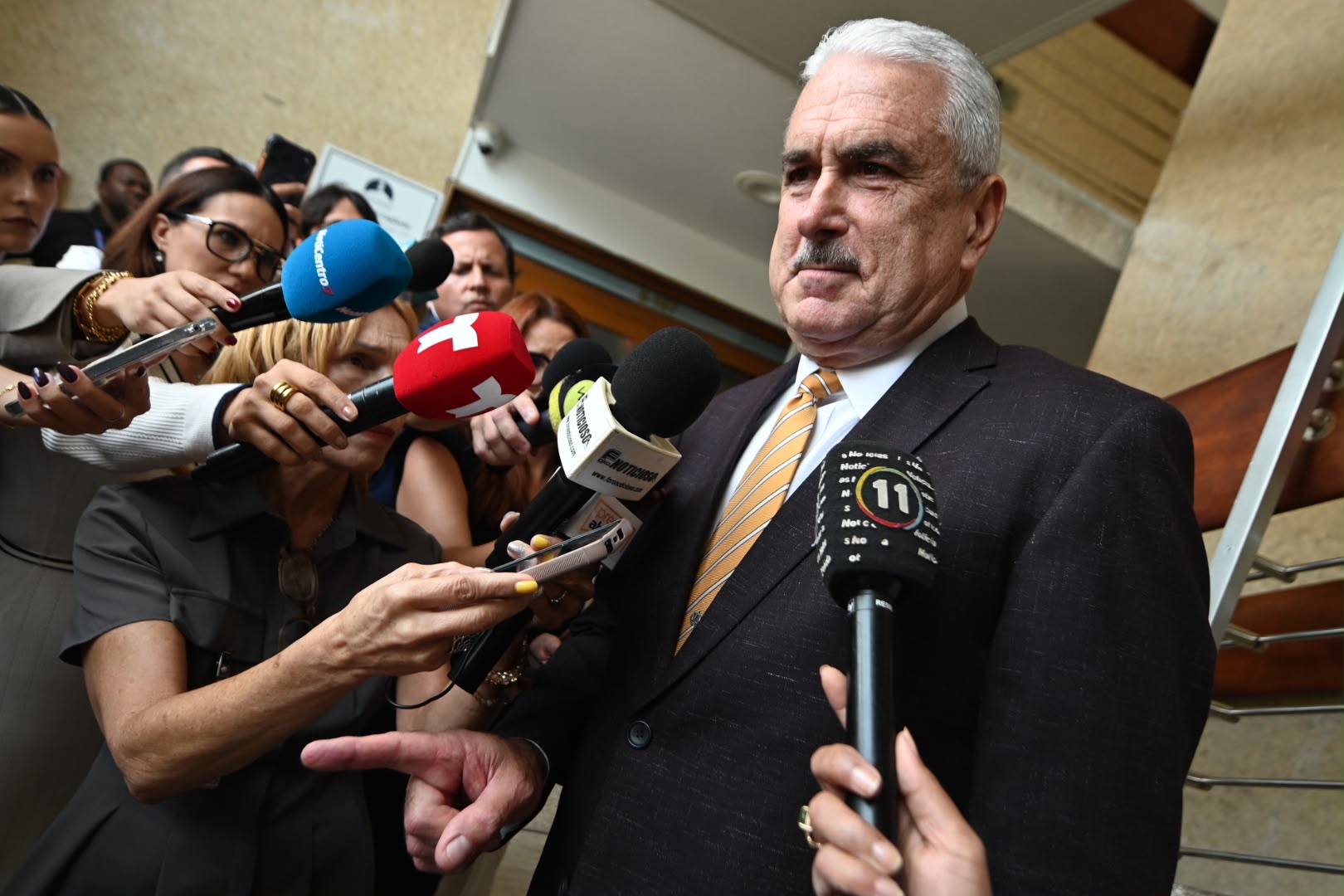 Thomas Rivera Schatz pide a Suzanne Roig que entregue el expediente completo