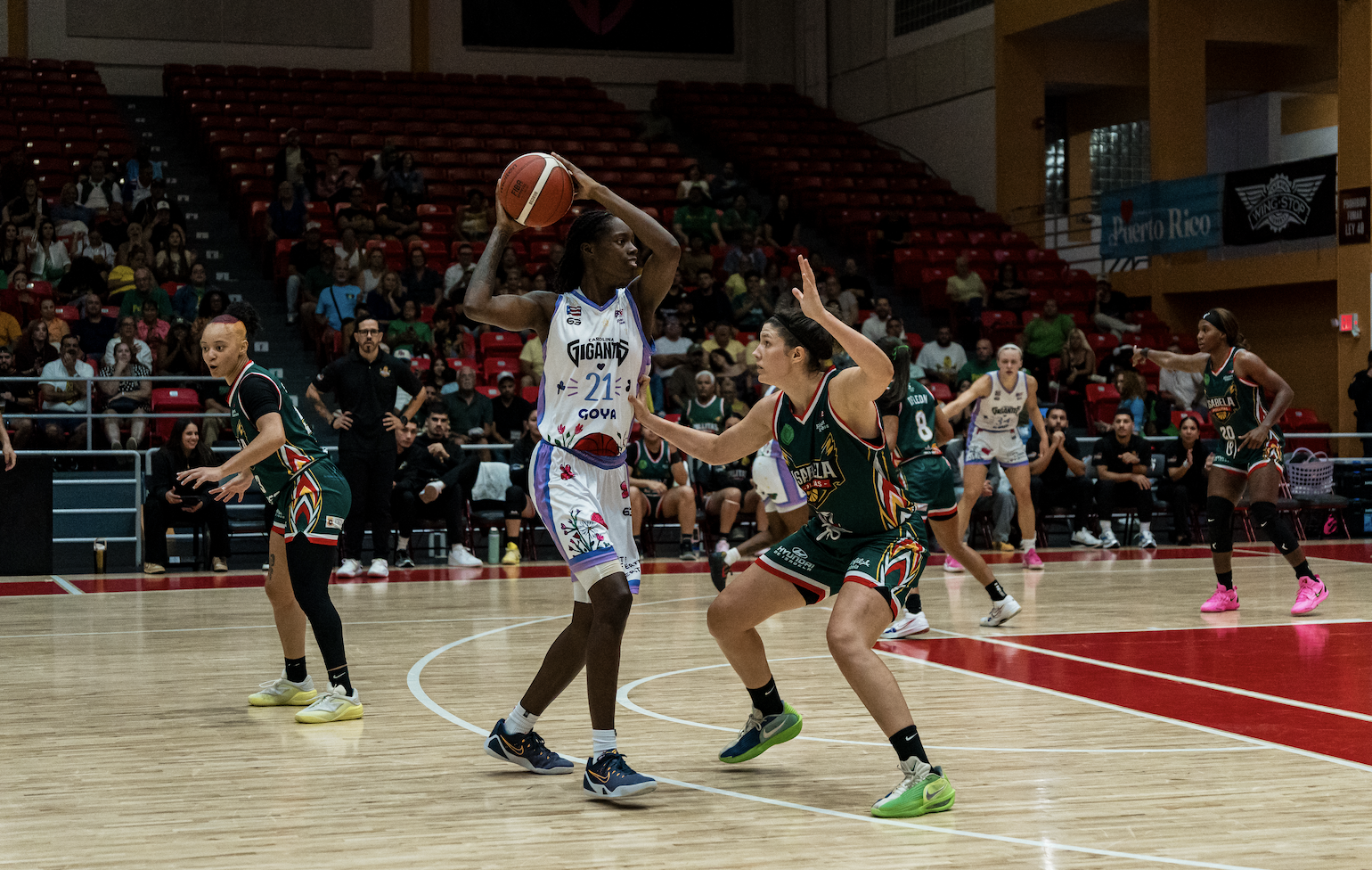 Pollitas de Isabela vencen a Gigantes de Carolina y logran su octava victoria consecutiva en el BSNF